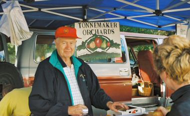 Tonnemaker Orchards, the owner's dad